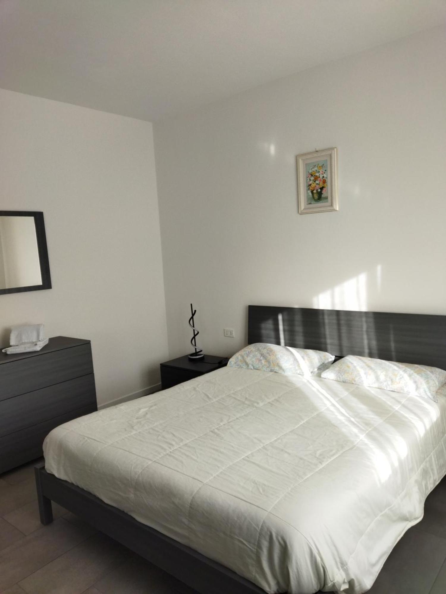 Rose Garden House Wi-Fi Appartement Riva del Garda Buitenkant foto