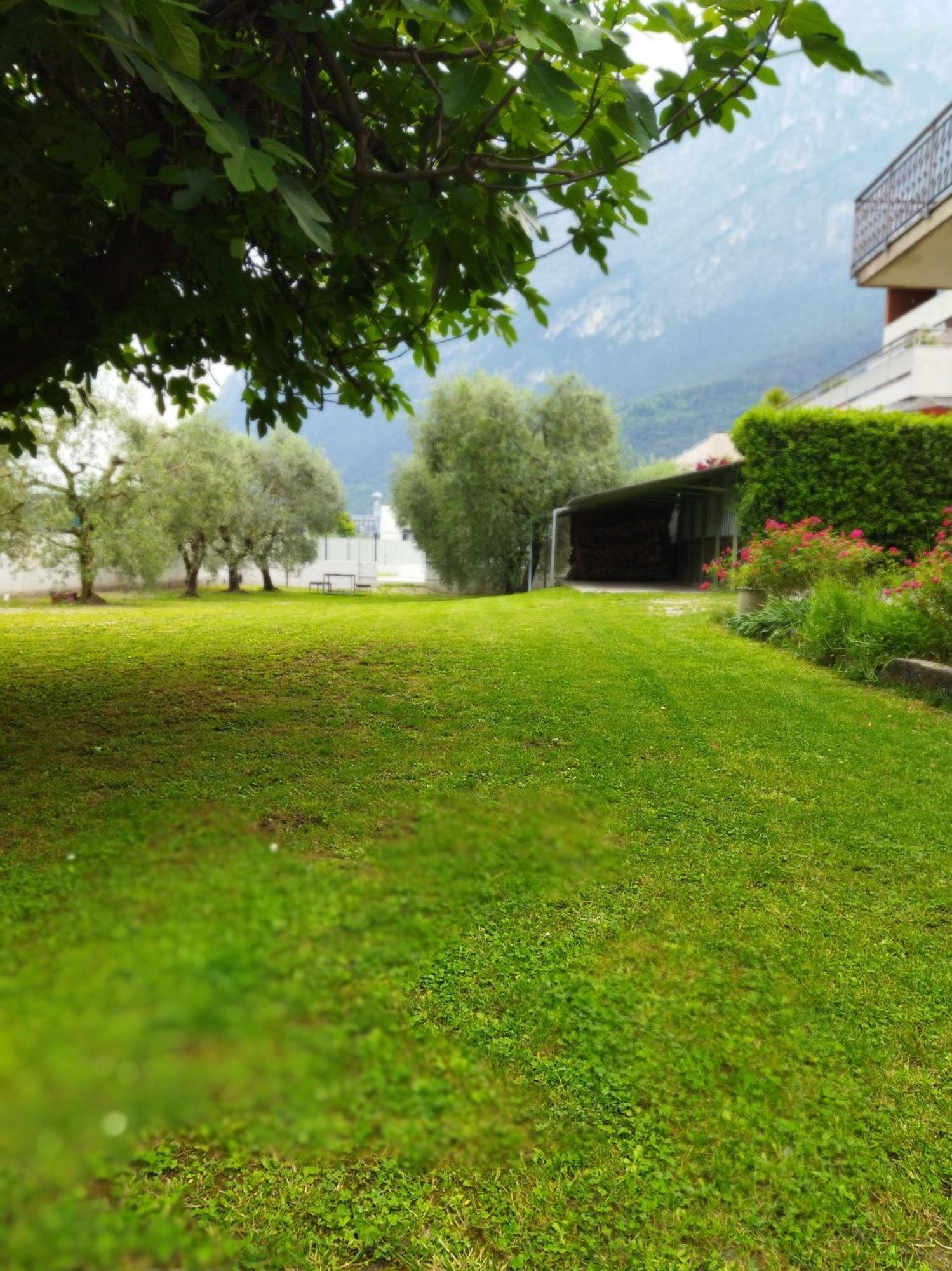 Rose Garden House Wi-Fi Appartement Riva del Garda Buitenkant foto